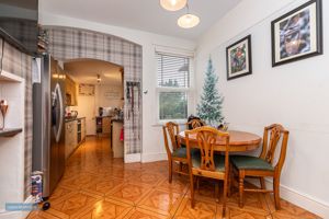 Dining Room- click for photo gallery